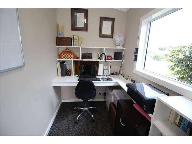 6 Seventh Street, Weston NSW 2326