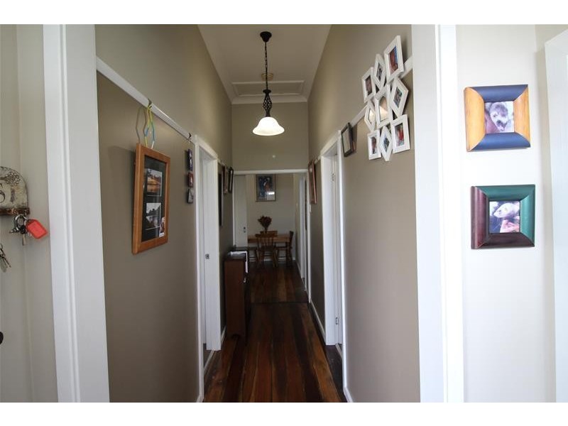 6 Seventh Street, Weston NSW 2326