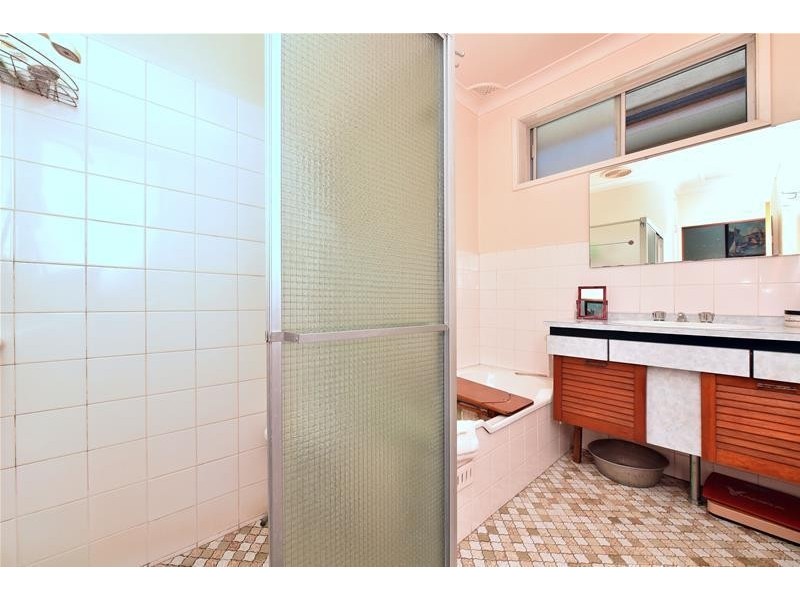 70 Mitchell Avenue, Kurri Kurri NSW 2327