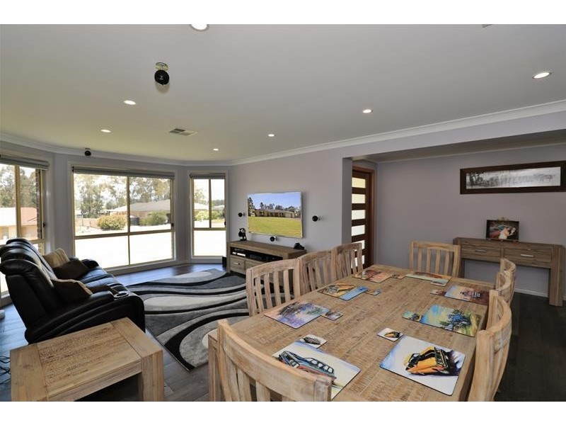 9 Kookaburra Close, Weston NSW 2326