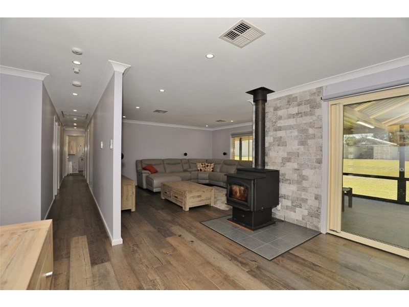 9 Kookaburra Close, Weston NSW 2326