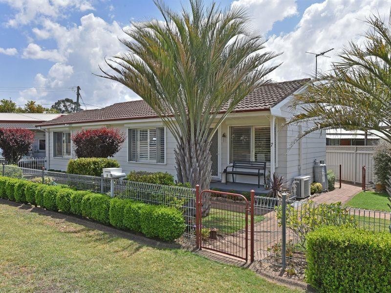 7 Dill Street, Kurri Kurri NSW 2327