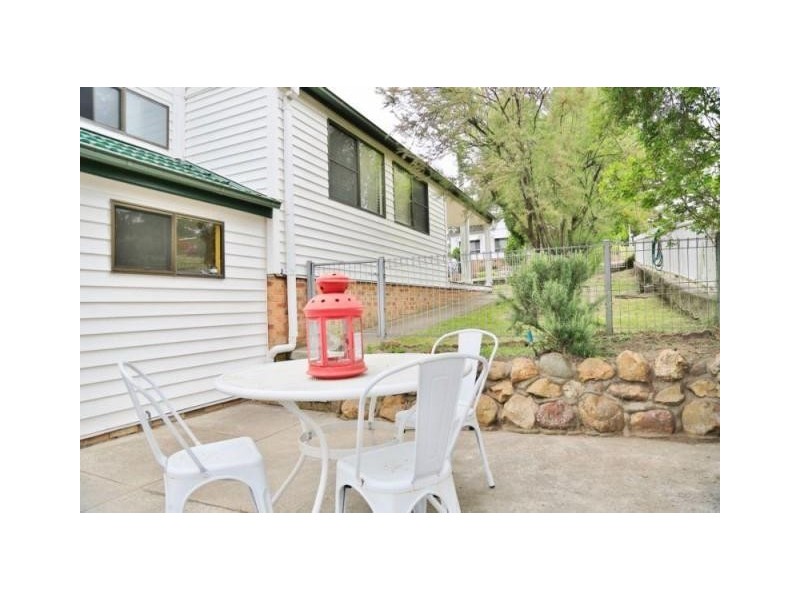 13 Cooper Street, Cessnock NSW 2325