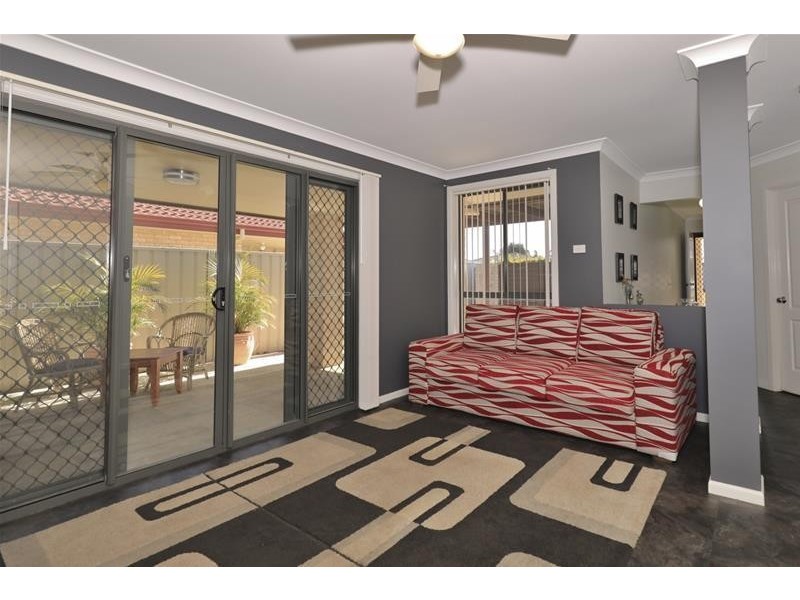 6 Ashton Drive, Heddon Greta NSW 2321