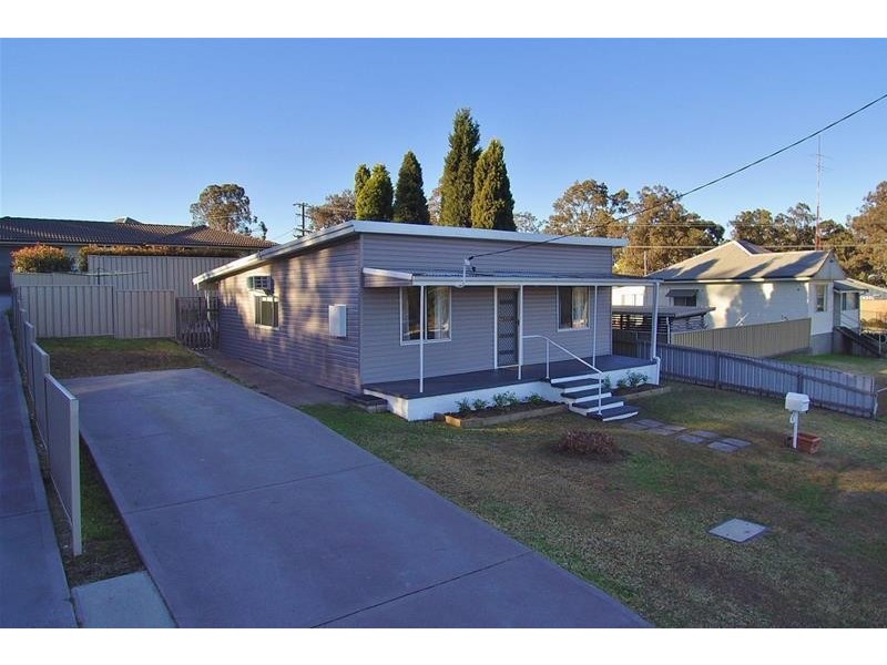 5 Cooma Street, Abermain NSW 2326