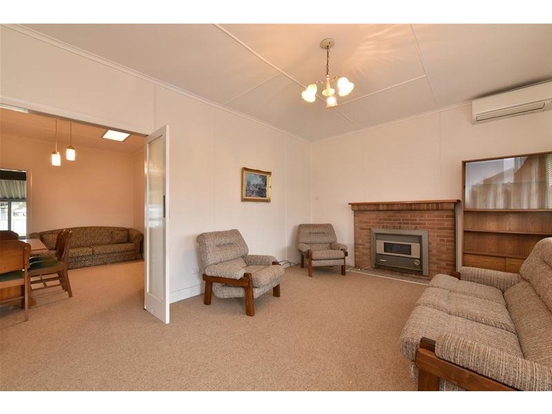 17 Halcyon Street, Cessnock NSW 2325