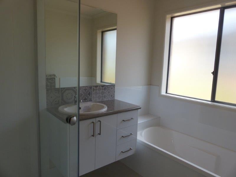 8 Tectona Place, Wollongbar NSW 2477