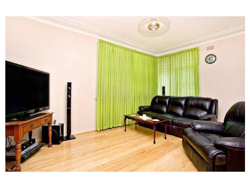 4 Crudge Road, Marayong NSW 2148