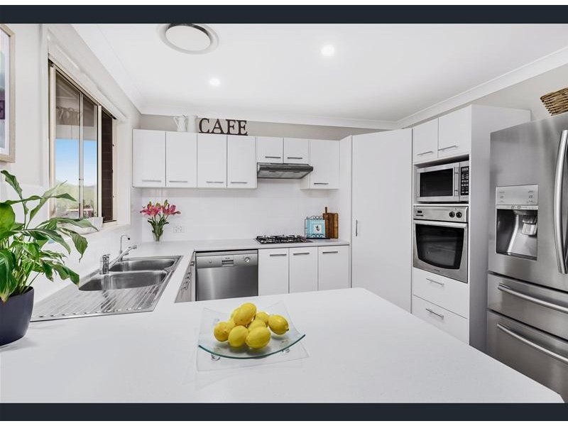 13 Levy Crescent, The Ponds NSW 2769