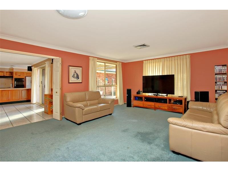 7 Cubitt Crescent, Quakers Hill NSW 2763