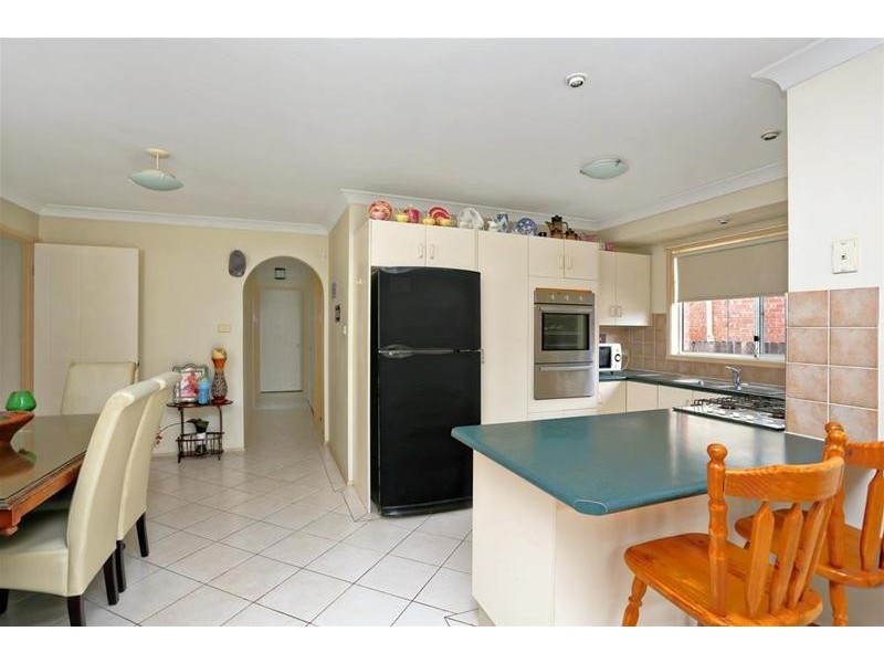 6 Devlin Place, Quakers Hill NSW 2763