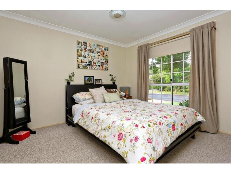 6 Devlin Place, Quakers Hill NSW 2763