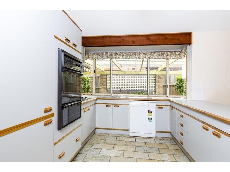 150 Farnham Road, Quakers Hill NSW 2763