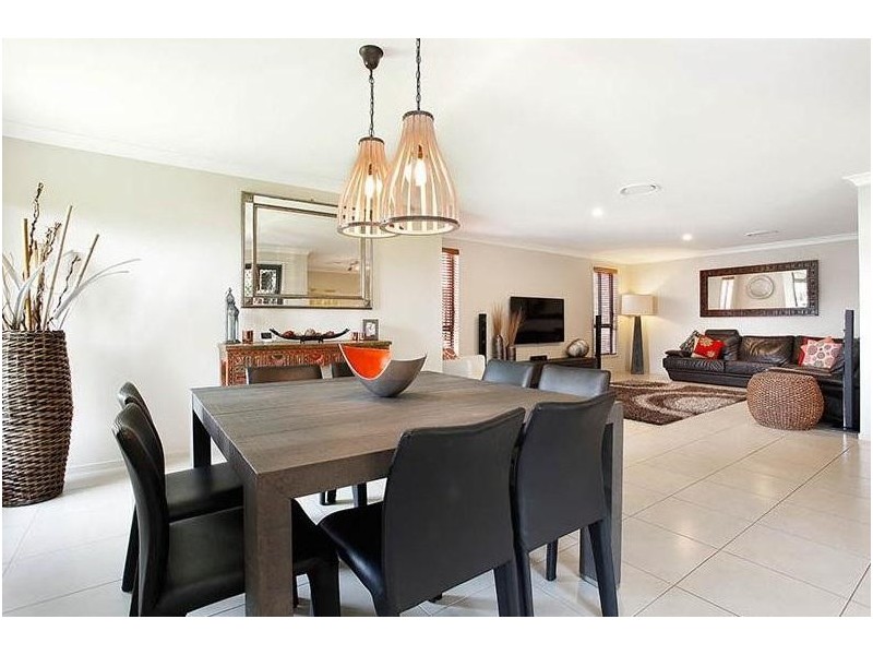 27 Paringa Drive, The Ponds NSW 2769