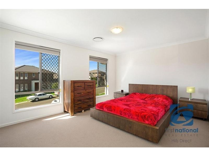 2/27 Centennial Drive, The Ponds NSW 2769