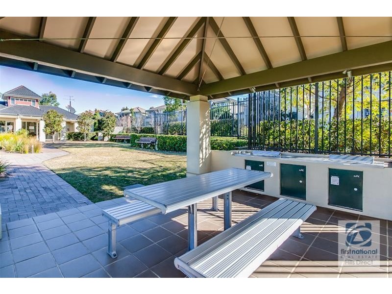 6 Rushden Way, Stanhope Gardens NSW 2768
