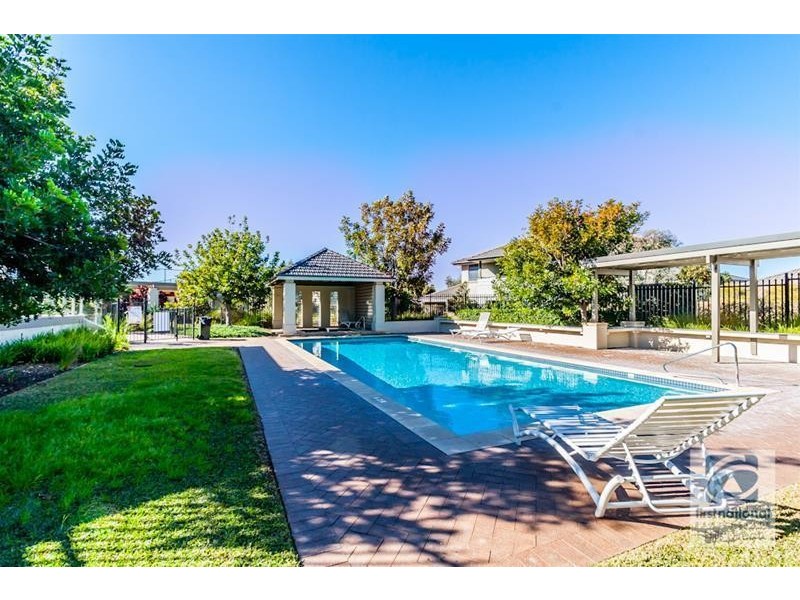 6 Rushden Way, Stanhope Gardens NSW 2768