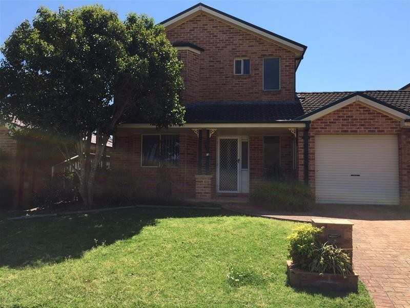 16 Olwen Place, Quakers Hill NSW 2763