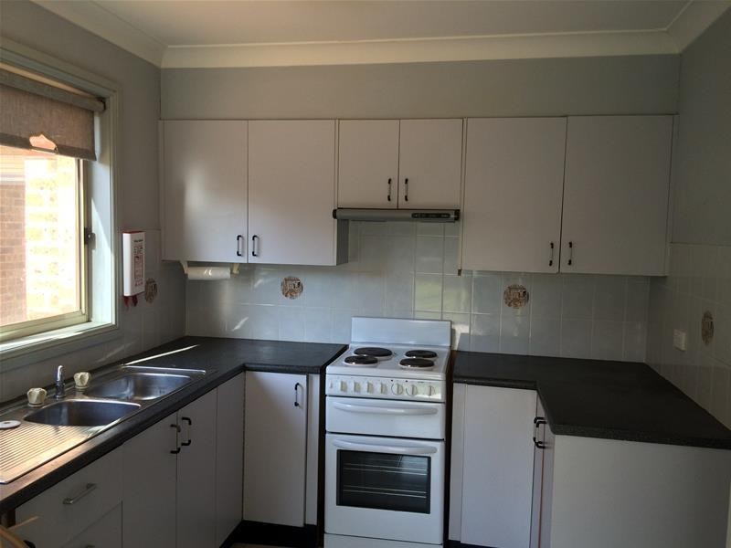 16 Olwen Place, Quakers Hill NSW 2763