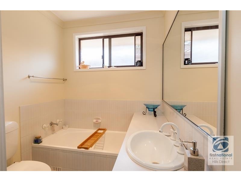 11 Icarus Place, Quakers Hill NSW 2763