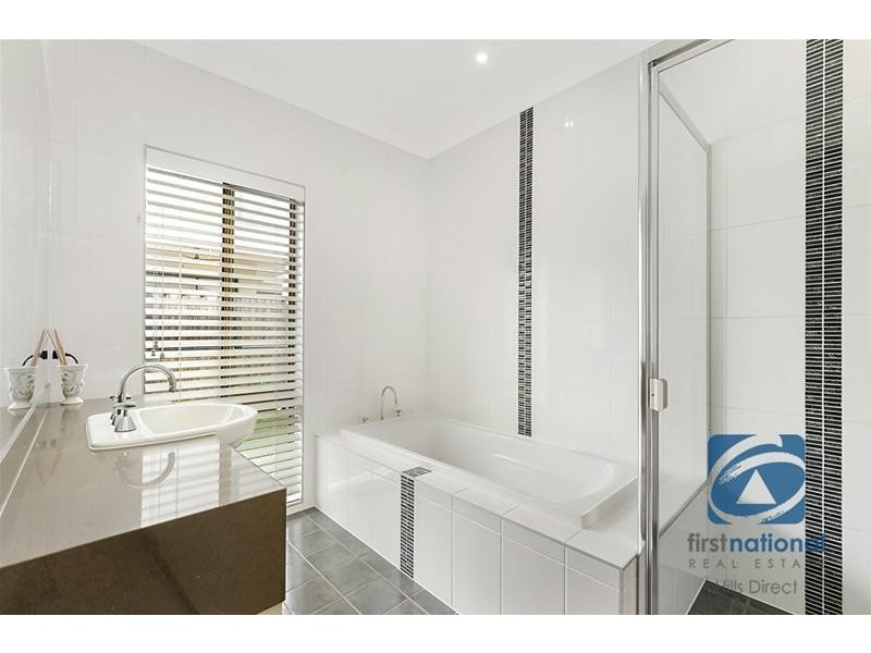 77 Meander Crescent, The Ponds NSW 2769