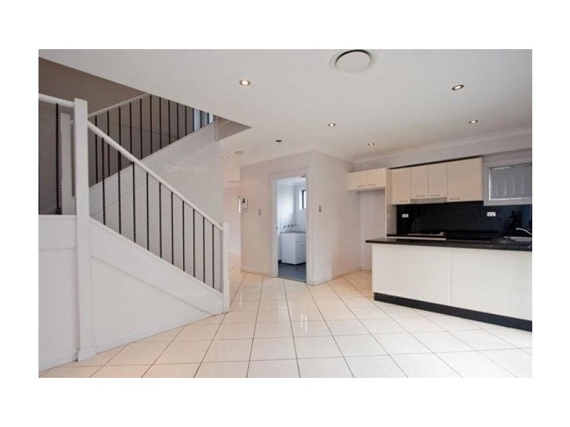 3/6 Hambledon Road, Quakers Hill NSW 2763