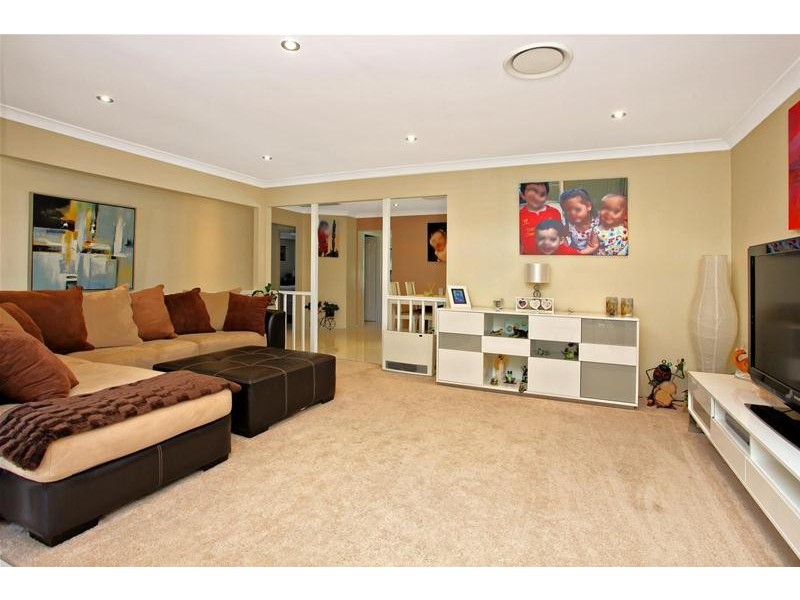 6 Ancilia Close, Quakers Hill NSW 2763