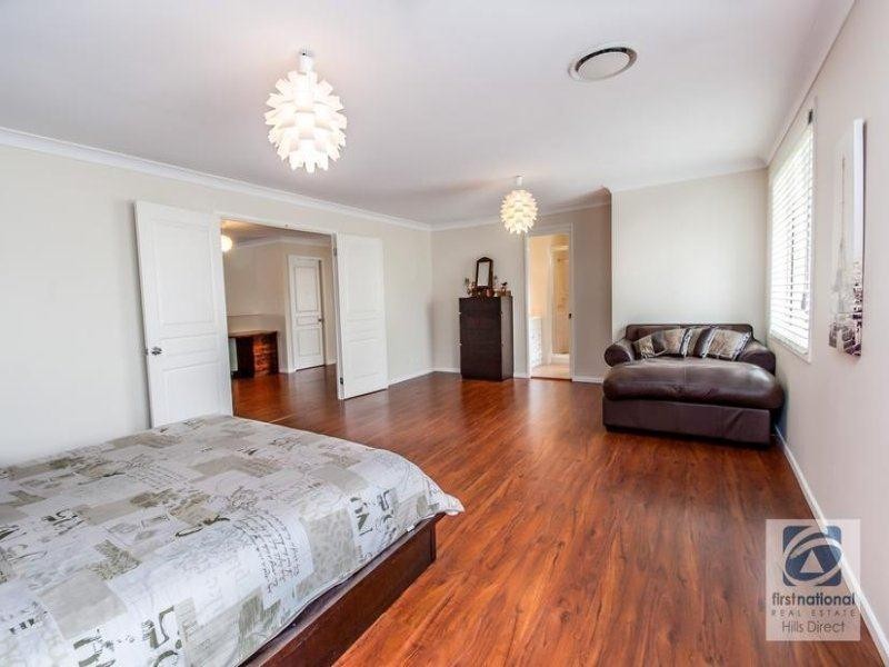 32 Roxburgh Crescent, Stanhope Gardens NSW 2768