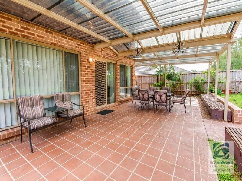 32 Roxburgh Crescent, Stanhope Gardens NSW 2768