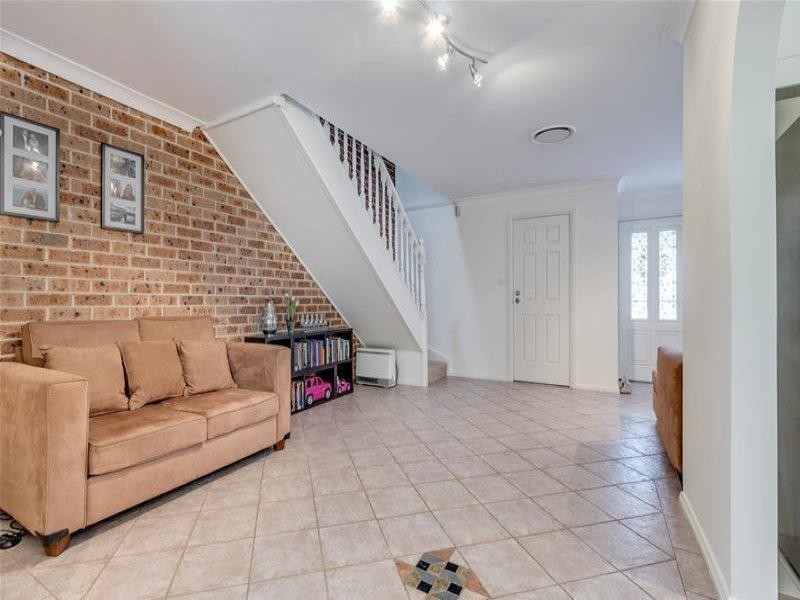 1/49 Pagoda Crescent, Quakers Hill NSW 2763