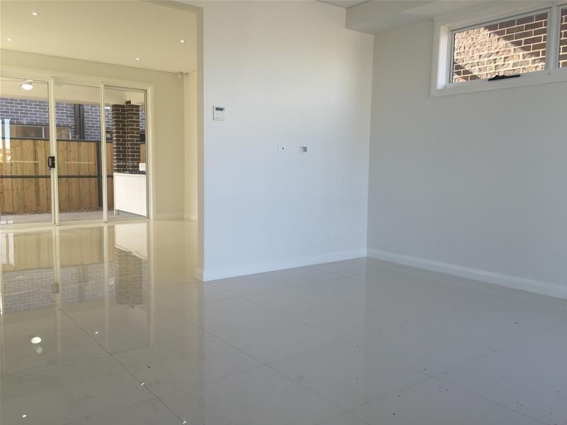 2 Blackheath Street, The Ponds NSW 2769