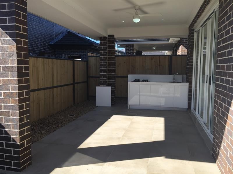 2 Blackheath Street, The Ponds NSW 2769
