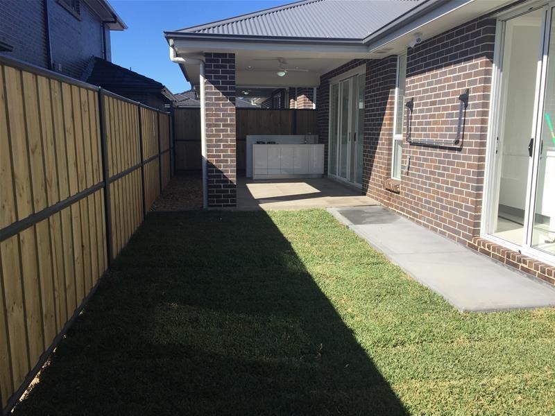 2 Blackheath Street, The Ponds NSW 2769