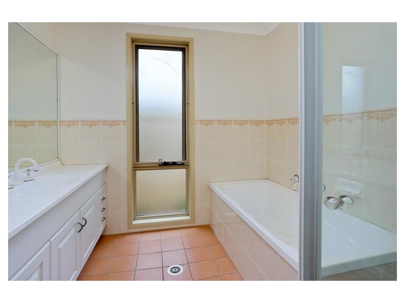 8 Bonaccordo Road, Quakers Hill NSW 2763