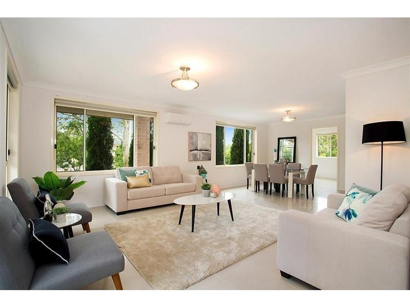 2 Bottle Brush Avenue, Beaumont Hills NSW 2155