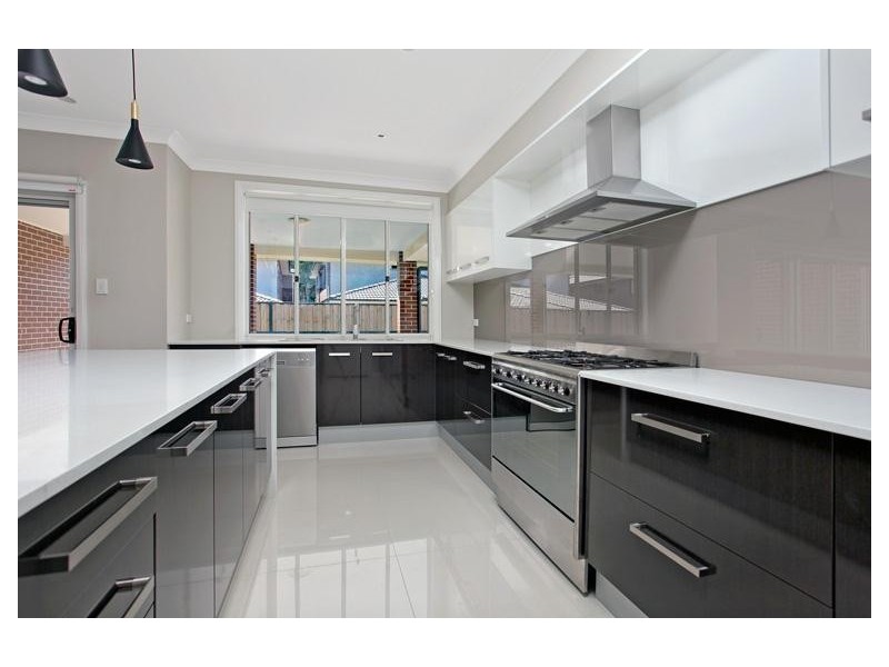 24 Springwood Avenue, The Ponds NSW 2769