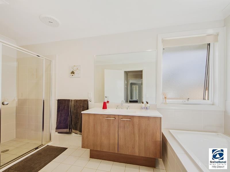 10 Rushden Way, Stanhope Gardens NSW 2768