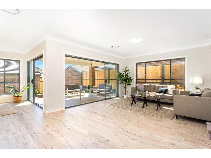 186 Greenview Parade, The Ponds NSW 2769