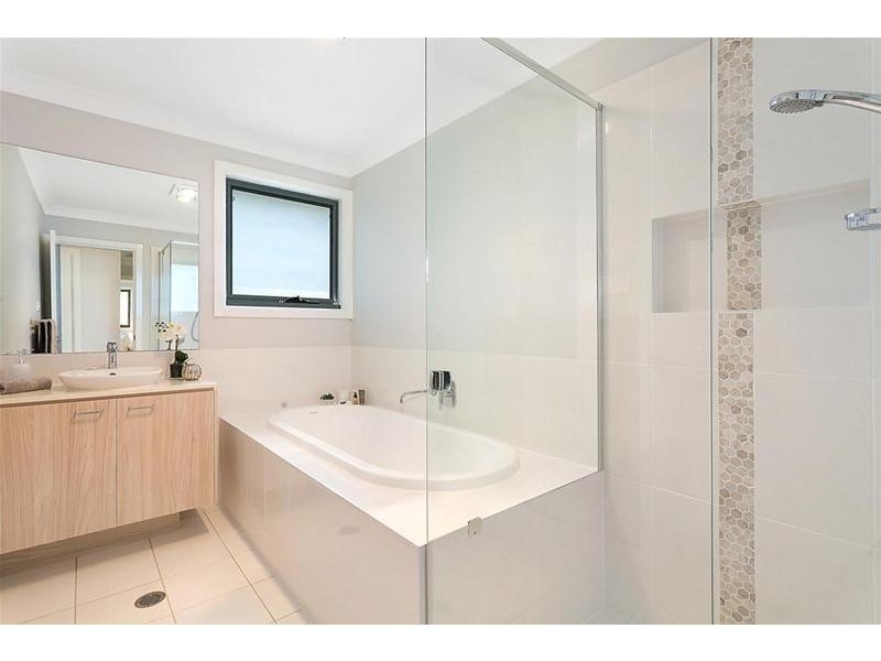 186 Greenview Parade, The Ponds NSW 2769