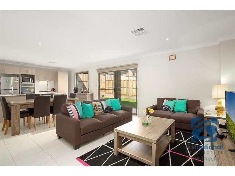 2/27 Centennial Drive, The Ponds NSW 2769