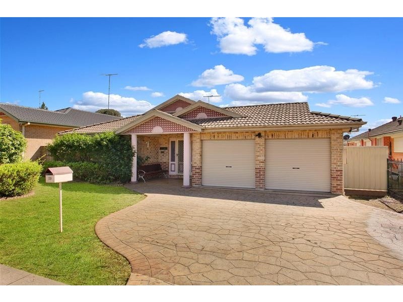 19 Sorrento Drive, Glenwood NSW 2768