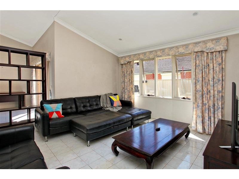 19 Sorrento Drive, Glenwood NSW 2768