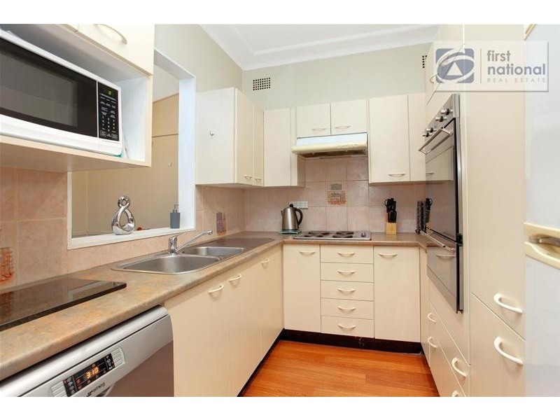 2 Montrose Street, Quakers Hill NSW 2763