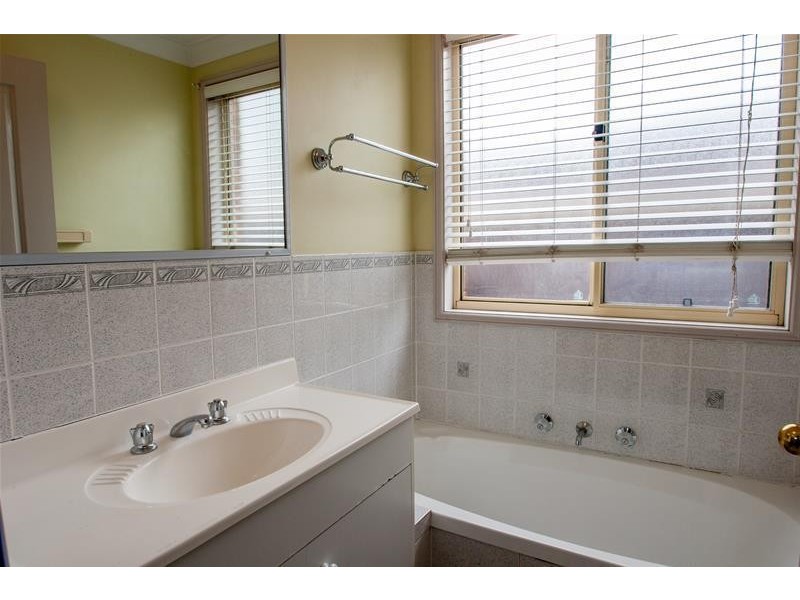 76 Barnier Drive, Quakers Hill NSW 2763