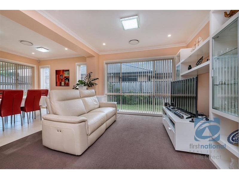 11 Pebble Crescent, The Ponds NSW 2769