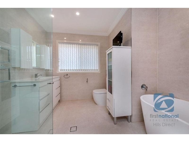 11 Pebble Crescent, The Ponds NSW 2769