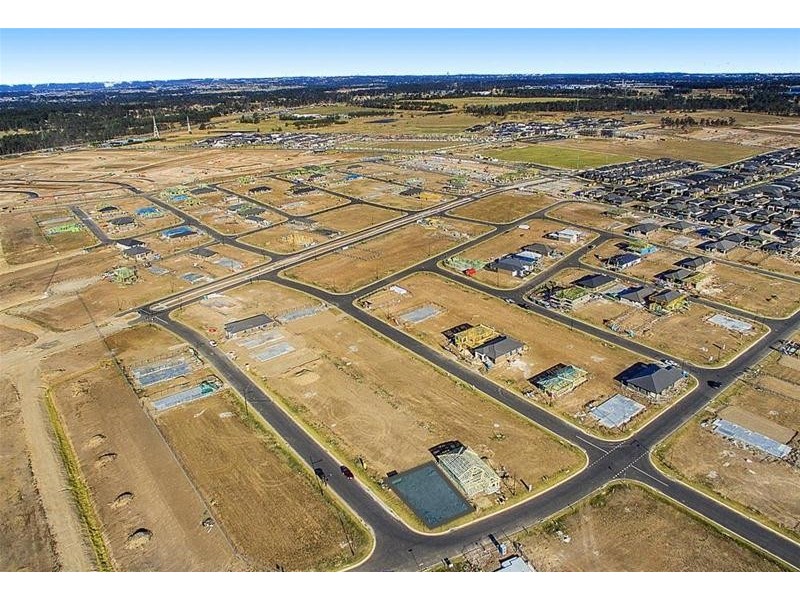 42 Floribunda Parade, Marsden Park NSW 2765