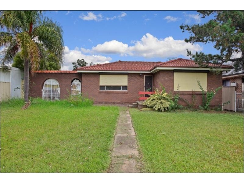 25 Cowper Circle, Quakers Hill NSW 2763