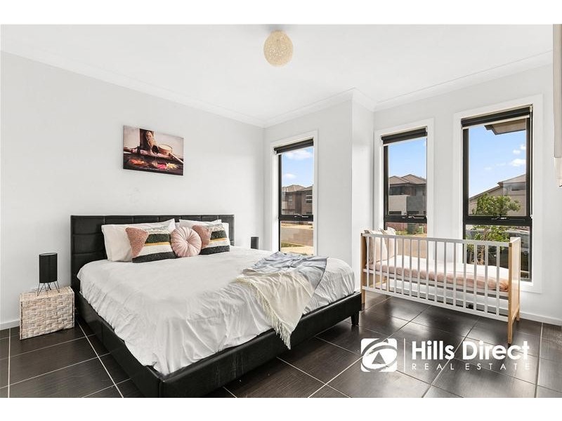 141 Longerenong Avenue, Box Hill NSW 2765