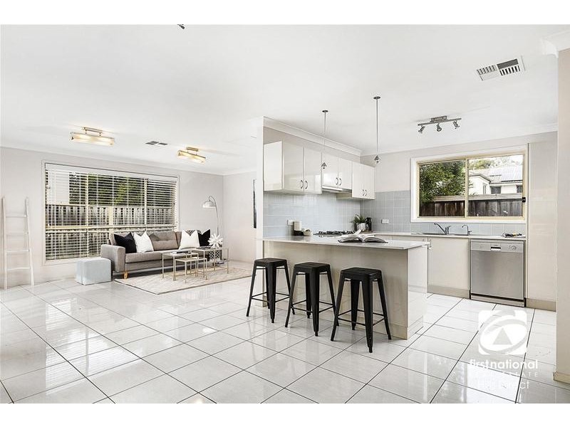 5 Oadby Place, Stanhope Gardens NSW 2768